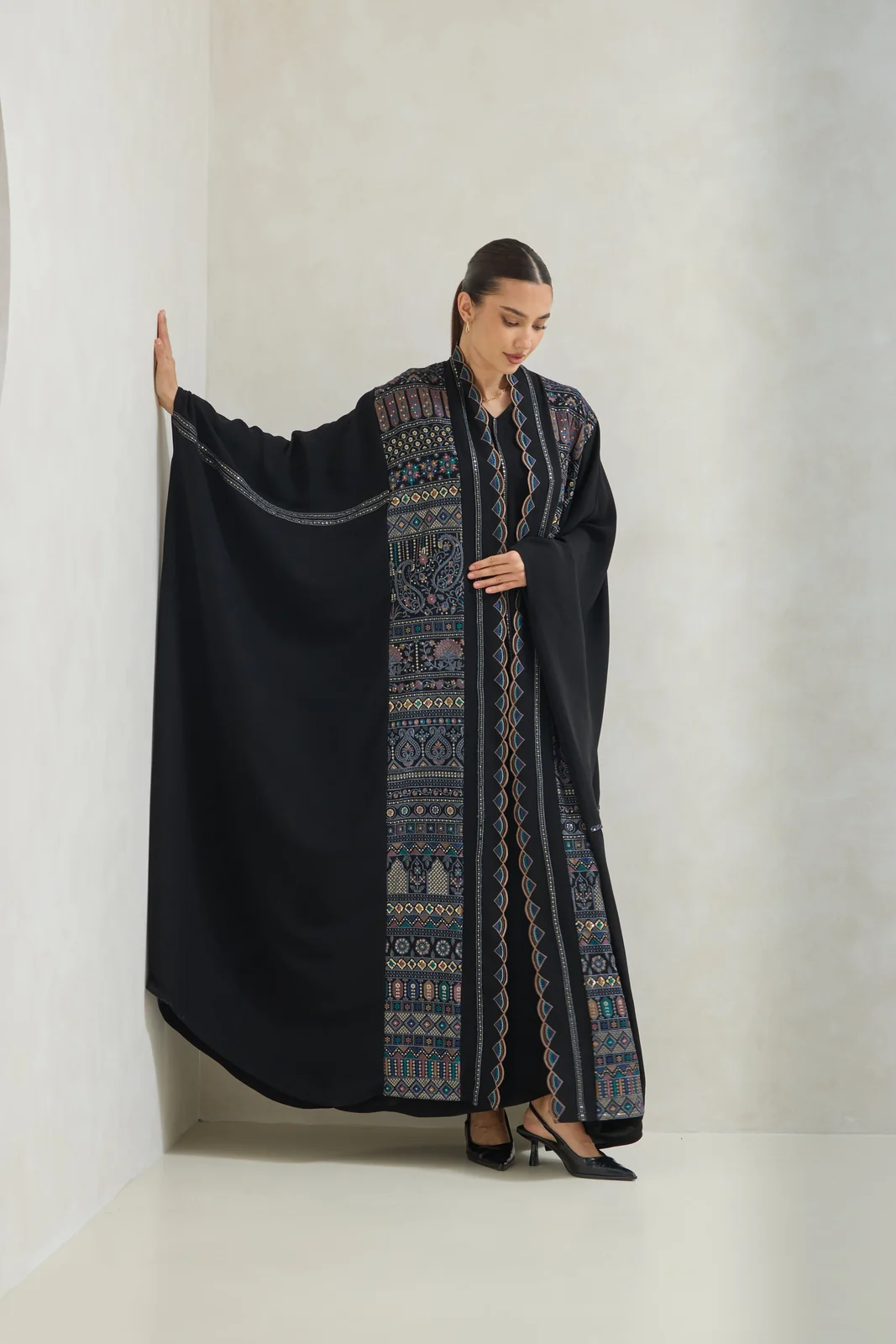 عباية تطريز ملكي 113